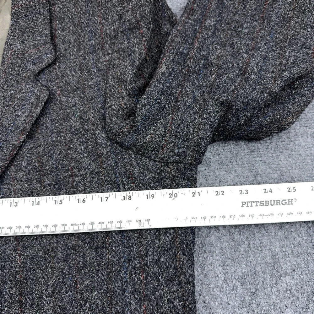 VTG Harris Tweed Donegal Flecked Blazer 42T Gray Scottish Wool Wm.‎ H Leishman
